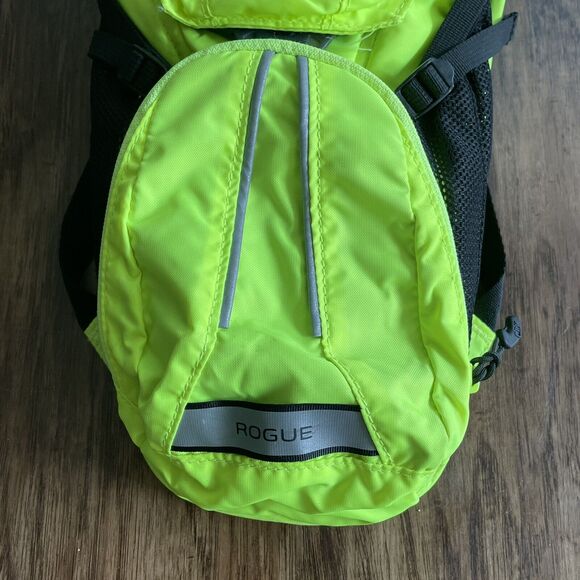 CamelBak Unisex Rogue Lightweight Hydration Backpack Running Water Bladder  2L - Picture 8 of 12